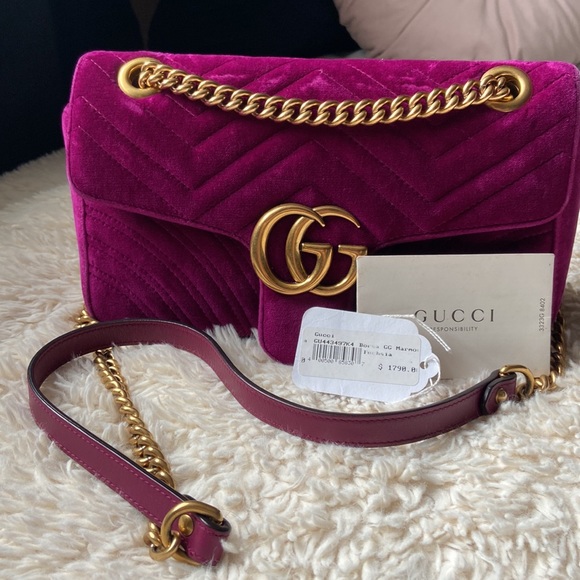 Gucci  GG Metelasse Marmont Small Velvet Shoulder Bag - Picture 3 of 13